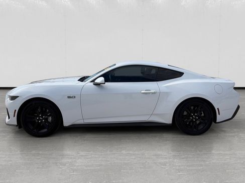 Used 2026 Ford Mustang GT RWD image 2