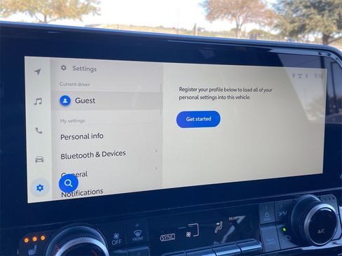 New 2026 Toyota Highlander XLE image 16