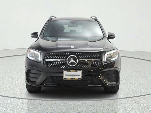 Used 2023 Mercedes-Benz GLB 250 image 2