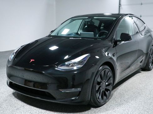 Used 2022 Tesla Model Y Performance AWD/4WD image 26