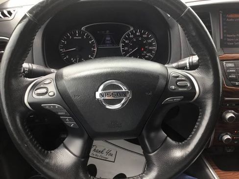 Used 2018 Nissan Pathfinder Platinum AWD/4WD image 15