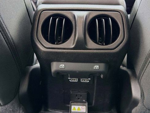 Used 2021 Jeep Wrangler Unlimited Sahara w/ Uconnect 4C Nav & Sound Group AWD/4WD image 38