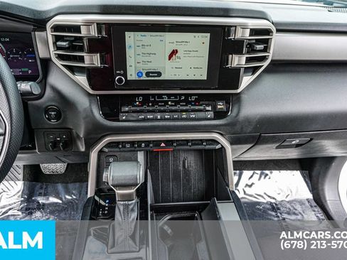 Used 2025 Toyota Sequoia SR5 AWD/4WD image 40