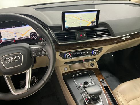 Used 2018 Audi Q5 2.0T Premium Plus w/ Premium Plus Package AWD/4WD image 8