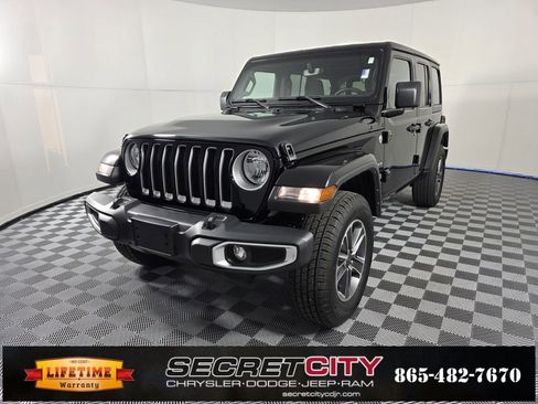 Used 2023 Jeep Wrangler Sahara image 3