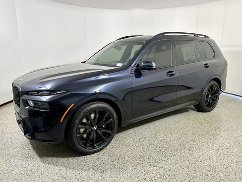 New 2025 BMW X7 xDrive40i w/ M Sport Package image 3