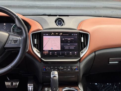 Used 2022 Maserati Ghibli Modena Q4 AWD/4WD image 24