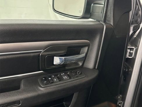 Used 2022 RAM 1500 Classic Warlock image 9