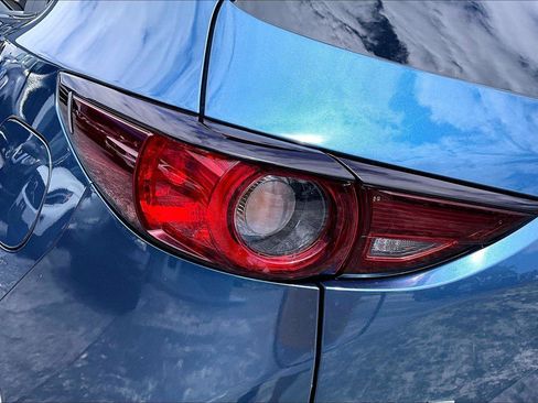 Used 2021 MAZDA CX-5 Touring FWD image 23