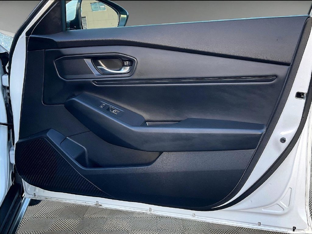 Used 2024 Honda Accord EX image 12