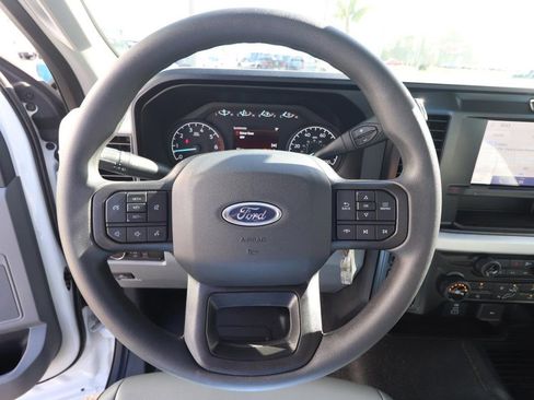 New 2026 Ford F250 XL w/ XL Chrome Package RWD image 18