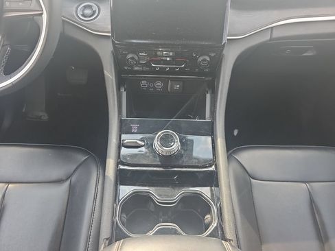 Used 2023 Jeep Grand Cherokee L Limited AWD/4WD image 13