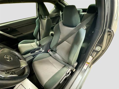 Used 2015 Scion tC image 18