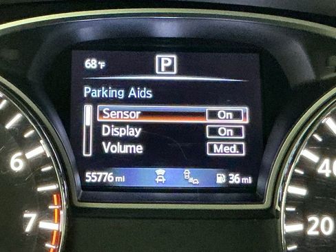 Used 2020 Nissan Pathfinder Platinum FWD image 13
