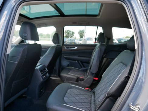 New 2025 Volkswagen Atlas SEL Premium R-Line image 6