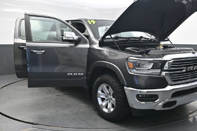 Used 2019 RAM 1500 Laramie AWD/4WD image 37