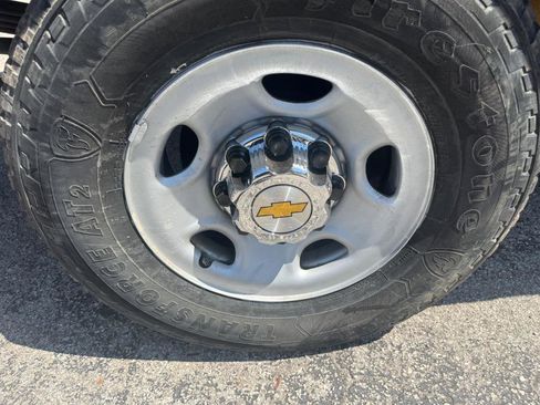 Used 2009 Chevrolet Silverado 2500 W/T RWD image 10