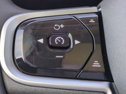 New 2026 Volvo V60 B5 Cross Country Plus w/ Protection Package Premier image 25