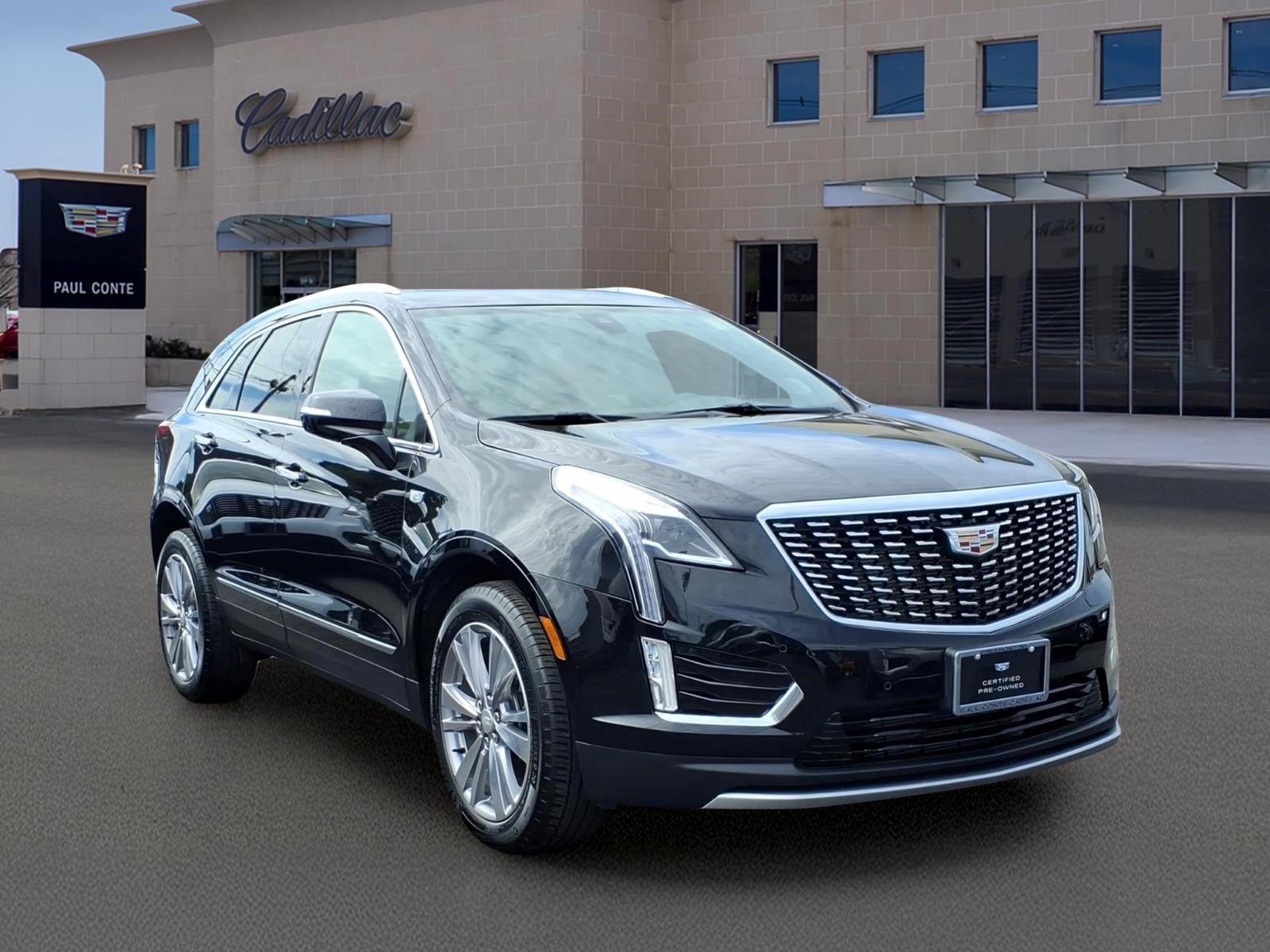 Certified 2024 Cadillac XT5 Premium Luxury AWD/4WD image 3
