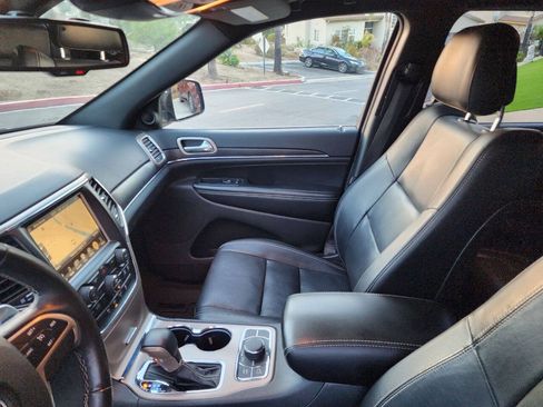 Used 2016 Jeep Grand Cherokee Limited w/ Luxury Group II AWD/4WD image 25
