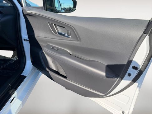 Used 2026 Toyota Prius Plug-In Hybrid FWD image 25