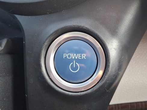 Used 2021 Toyota Sienna XLE AWD/4WD image 24