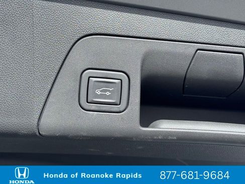 Used 2023 Buick Envision Avenir image 42