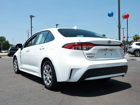 Used 2022 Toyota Corolla LE FWD image 8