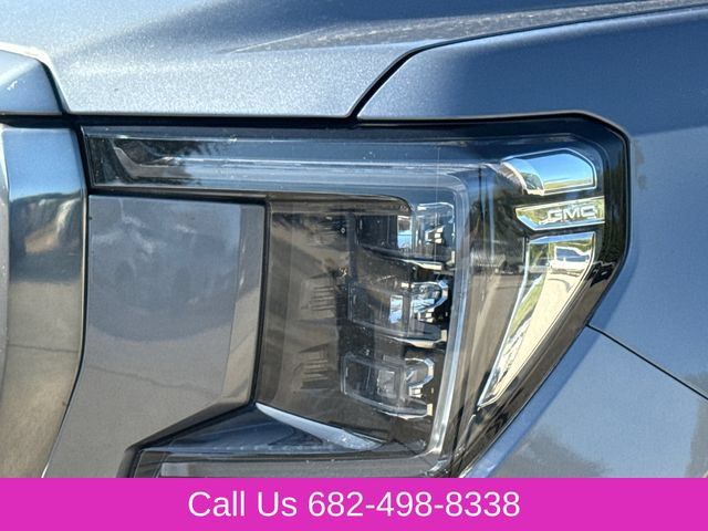 Used 2021 GMC Yukon AT4 w/ Rear Media and Nav Package AWD/4WD image 4
