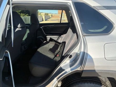 Used 2024 Toyota RAV4 LE AWD/4WD image 18