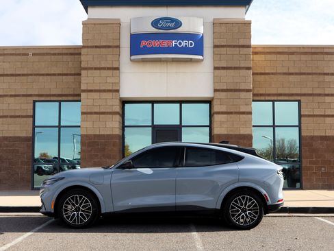 New 2025 Ford Mustang Mach-E Premium image 9