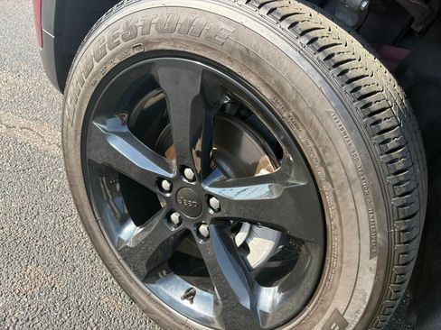 Used 2024 Jeep Grand Cherokee Altitude AWD/4WD image 8