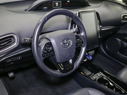 Used 2020 Toyota Prius Prime XLE image 23