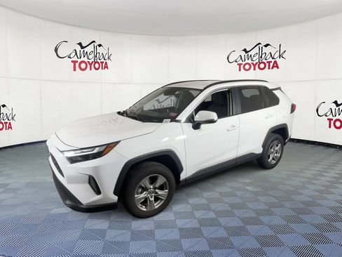 Used 2025 Toyota RAV4 XLE FWD image 7