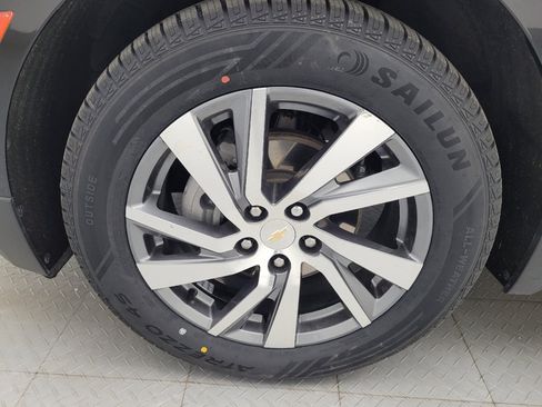 Used 2024 Chevrolet Equinox LT w/ LPO, Floor Liner Package image 31