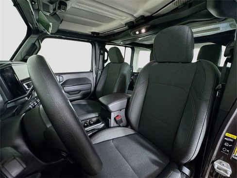 Used 2025 Jeep Wrangler Sport image 19
