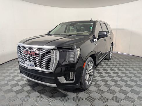 Used 2023 GMC Yukon Denali w/ Denali Reserve Package AWD/4WD image 4