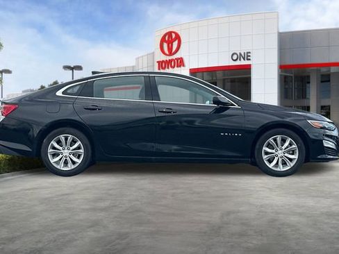 Used 2023 Chevrolet Malibu LT image 3