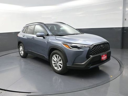 Used 2024 Toyota Corolla Cross LE w/ Moonroof Package AWD/4WD image 10