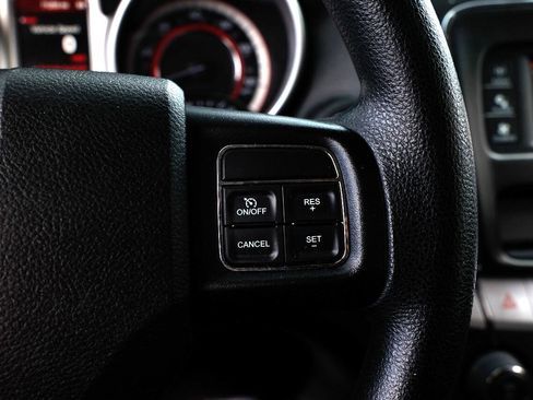 Used 2016 Dodge Journey SE w/ Flexible Seating Group image 28