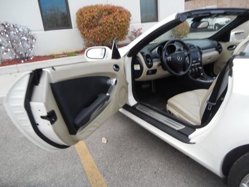 Used 2007 Mercedes-Benz SLK 350 image 25