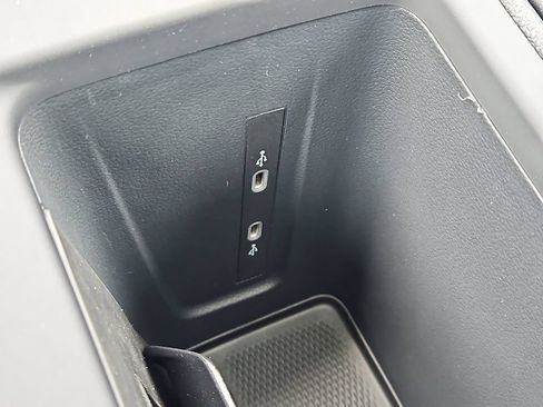 New 2026 Volkswagen Tiguan SE AWD/4WD image 11