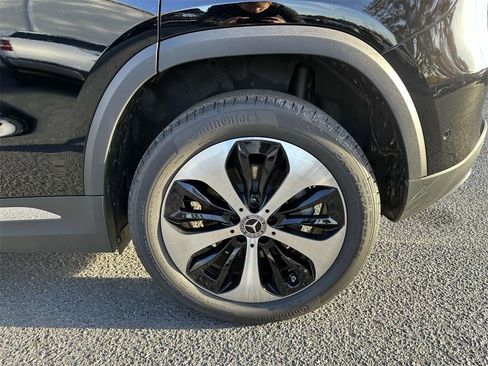 New 2025 Mercedes-Benz GLA 250 image 10