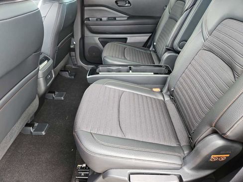 Used 2024 Nissan Pathfinder Rock Creek image 20