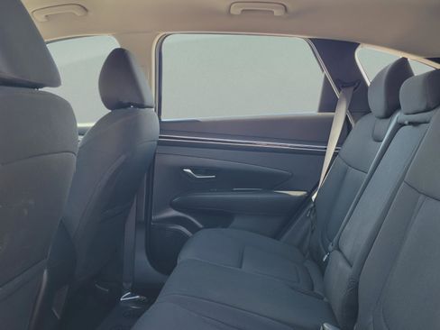 Certified 2023 Hyundai Tucson SE image 11