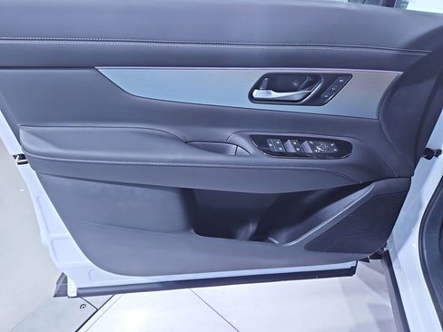 New 2025 Nissan Murano SL image 10