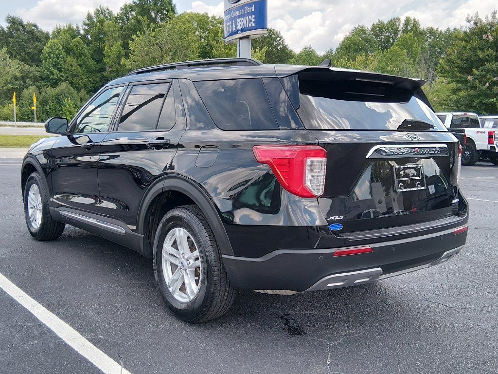 Certified 2023 Ford Explorer XLT w/ Equipment Group 202A AWD/4WD image 6