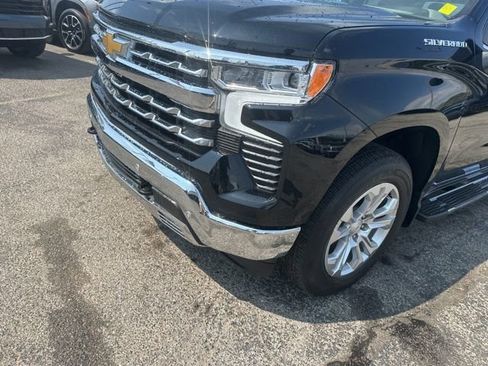 Used 2024 Chevrolet Silverado 1500 LTZ w/ LTZ Convenience Package II image 9