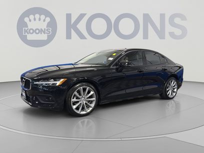 Used 2021 Volvo S60 T5 Momentum