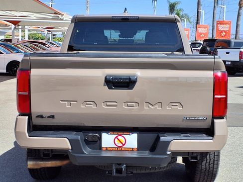Certified 2026 Toyota Tacoma TRD Off-Road AWD/4WD image 5